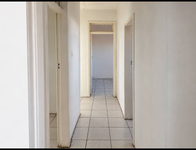 2 BEDROOM FLAT FOR SALE IN THREE RIVERS